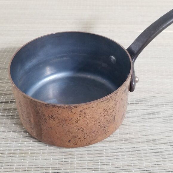 Vintage 4.5" Copper Saucepan Chef Cooking Pot Iron Handle Tin Lined Hand Rivets - Picture 2 of 13